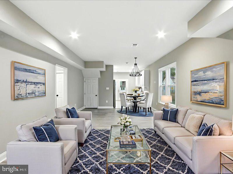 OAKCREST - Residential