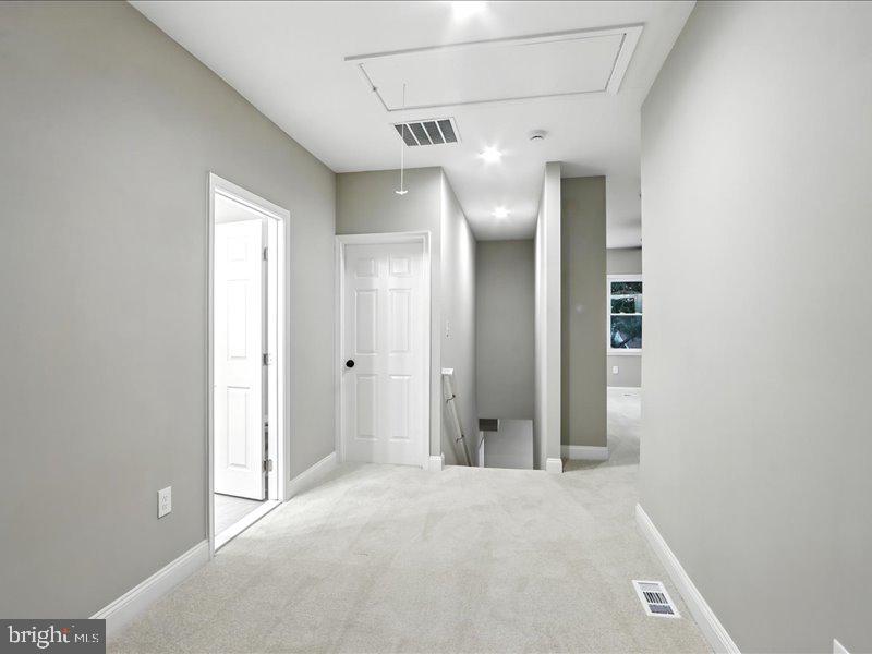 OAKCREST - Residential