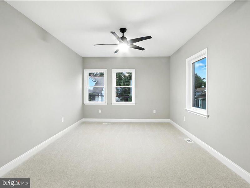 OAKCREST - Residential