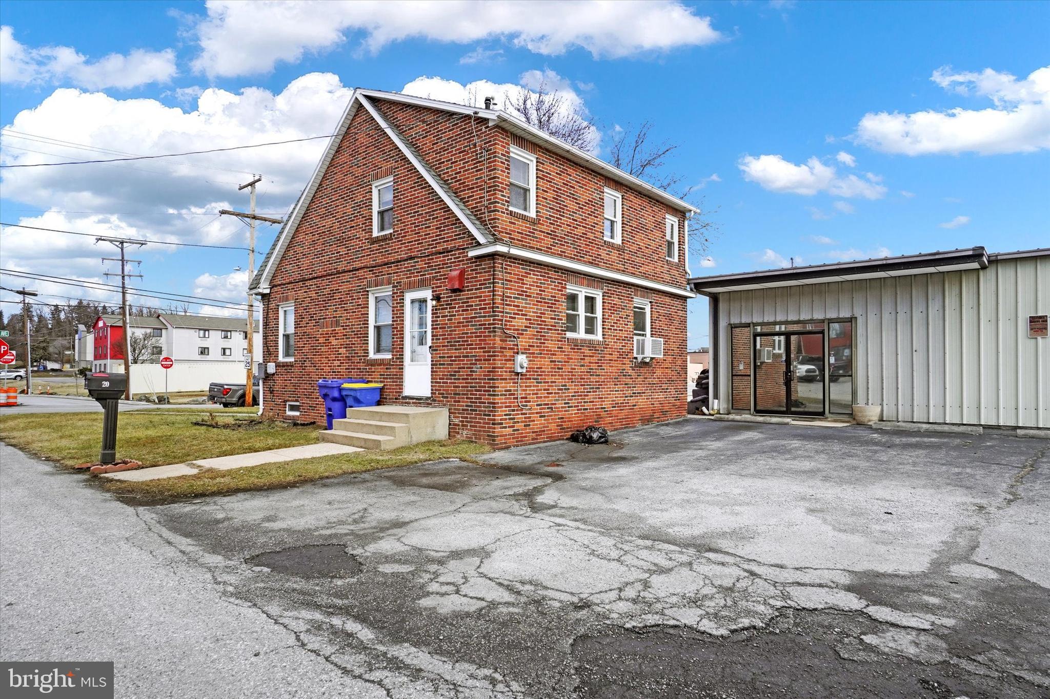 20 E ELEVENTH AVENUE