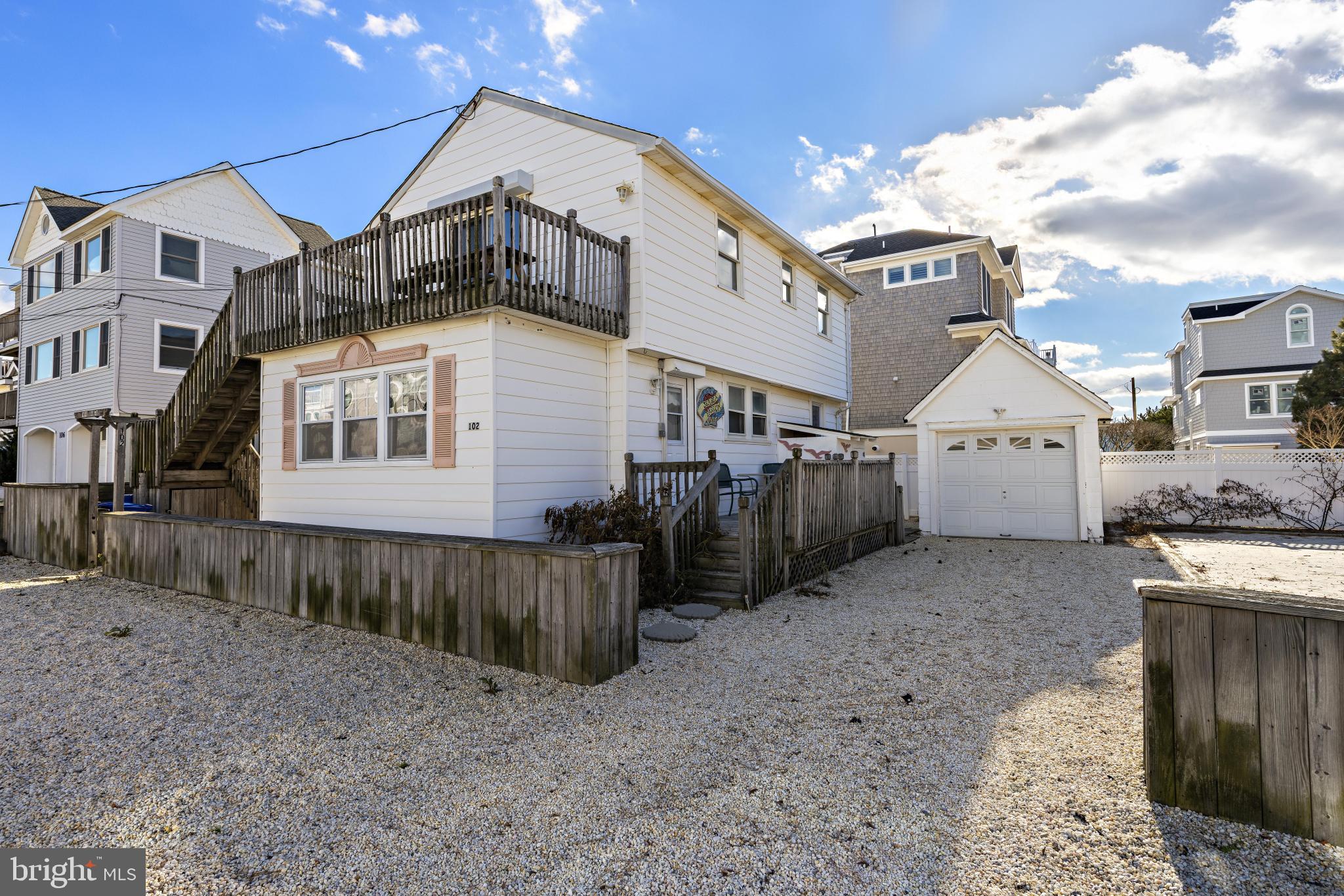 102 E WINIFRED (79TH ) AVENUE