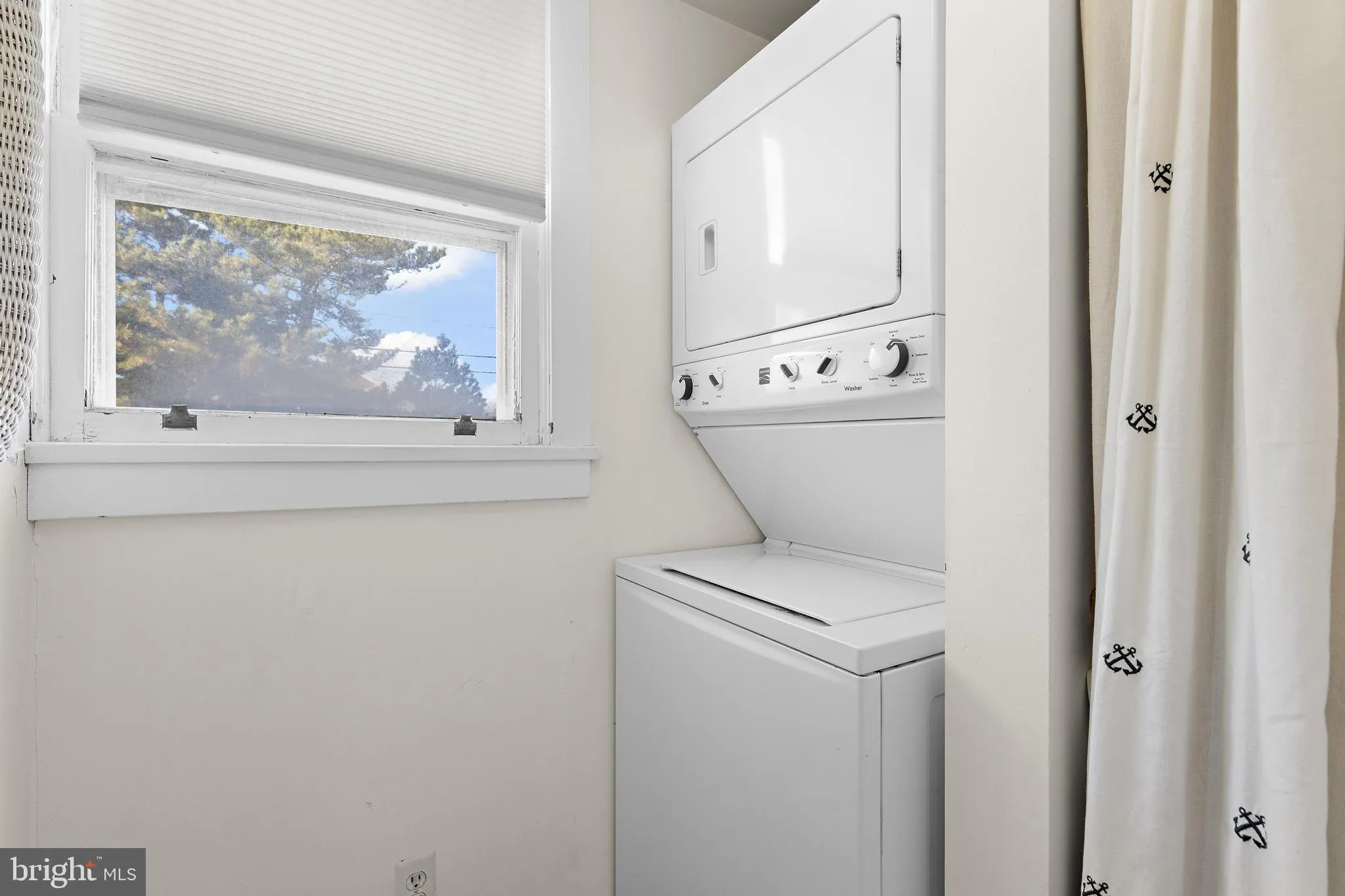 Long Beach Township, New Jersey 08008, United States, 4 Bedrooms Bedrooms, ,2 BathroomsBathrooms,Residential,Active,255311