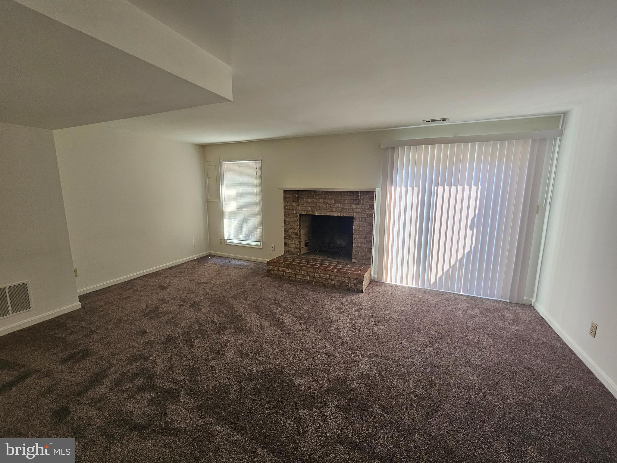 COLLEGE HALL GROVE - Residential Lease