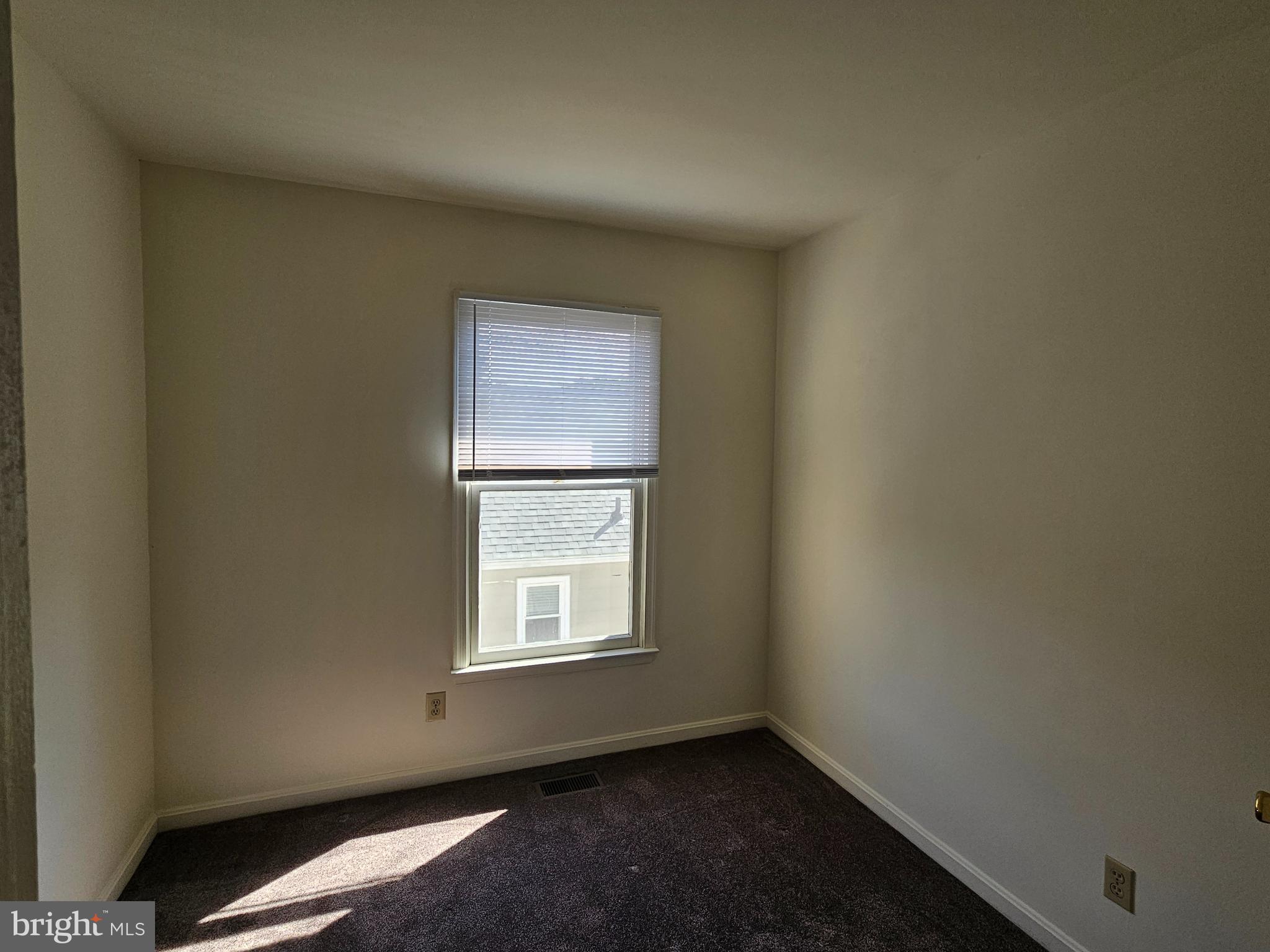 COLLEGE HALL GROVE - Residential Lease