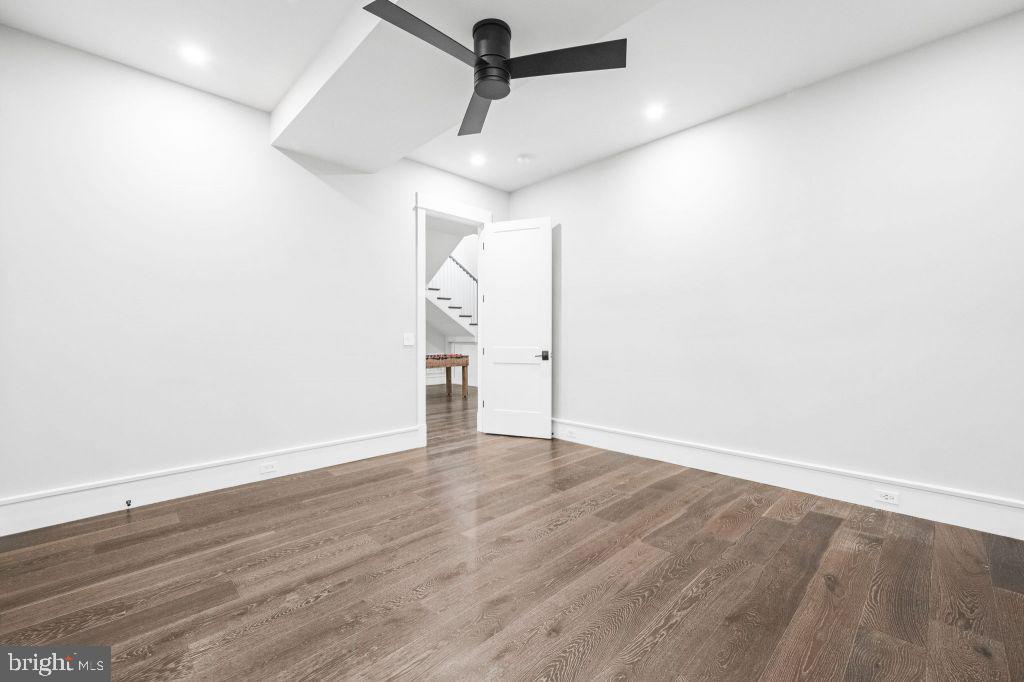 BERKSHIRE OAKWOOD - Residential