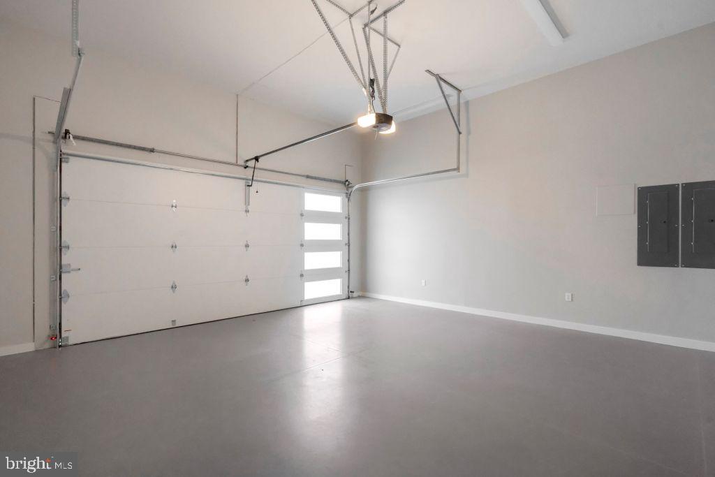 BERKSHIRE OAKWOOD - Residential