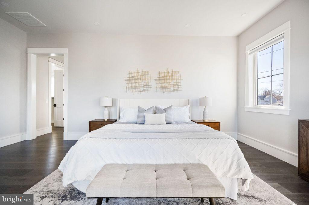 BERKSHIRE OAKWOOD - Residential