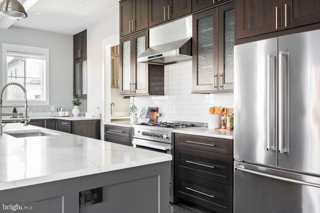 BERKSHIRE OAKWOOD - Residential