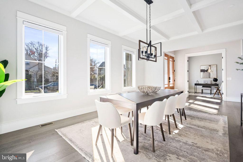 BERKSHIRE OAKWOOD - Residential