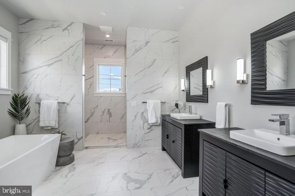 BERKSHIRE OAKWOOD - Residential