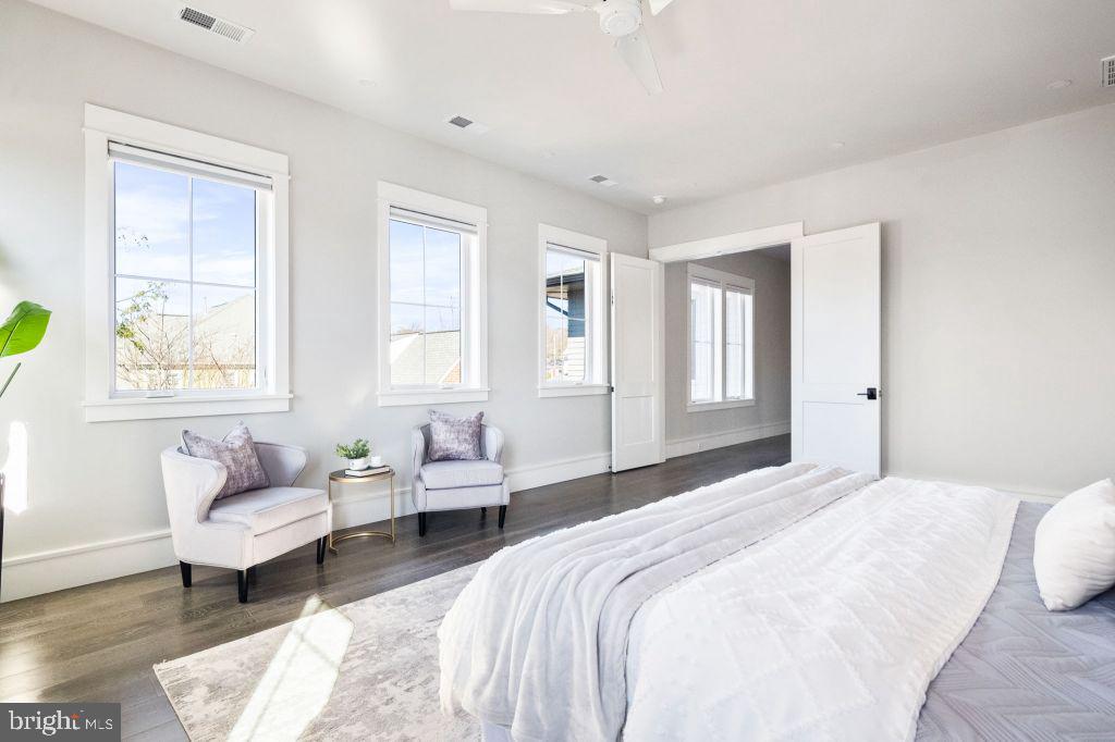 BERKSHIRE OAKWOOD - Residential