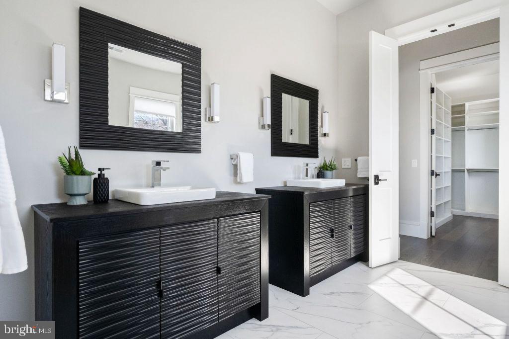 BERKSHIRE OAKWOOD - Residential