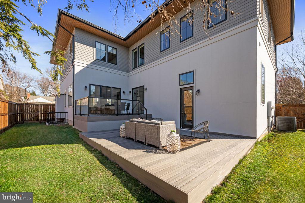 BERKSHIRE OAKWOOD - Residential