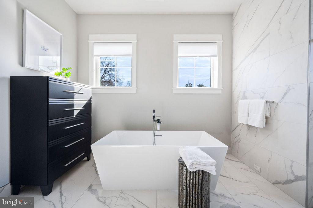 BERKSHIRE OAKWOOD - Residential