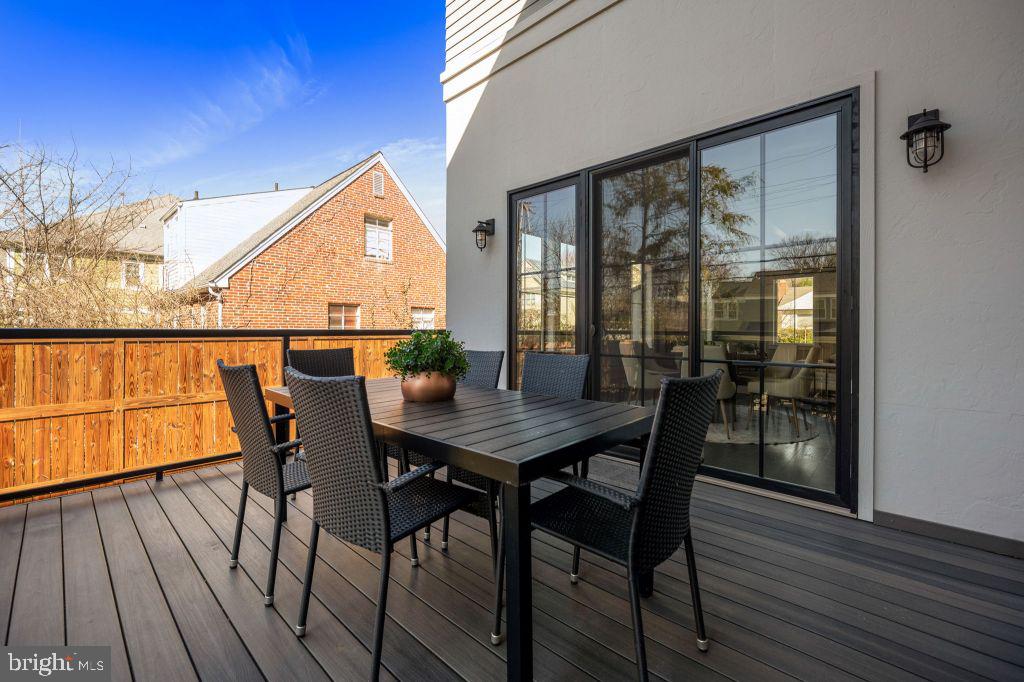 BERKSHIRE OAKWOOD - Residential