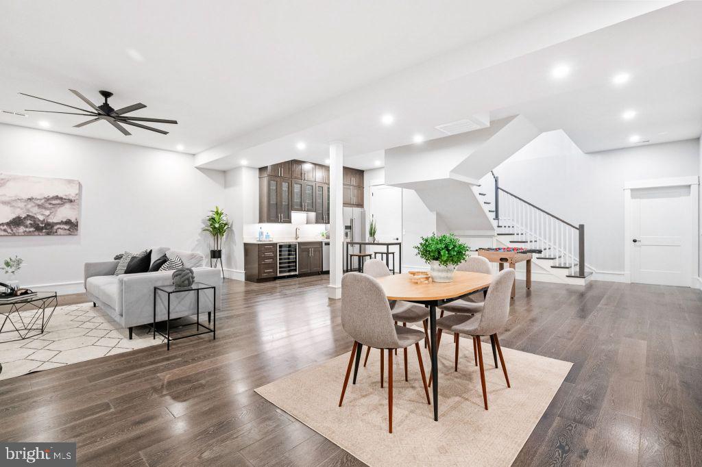 BERKSHIRE OAKWOOD - Residential