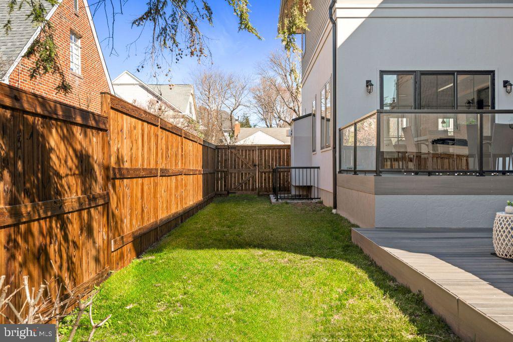 BERKSHIRE OAKWOOD - Residential