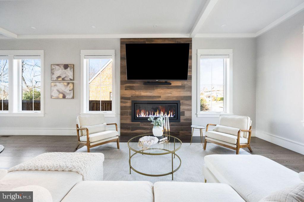 BERKSHIRE OAKWOOD - Residential