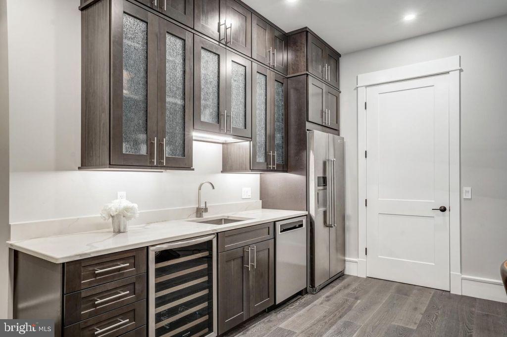 BERKSHIRE OAKWOOD - Residential