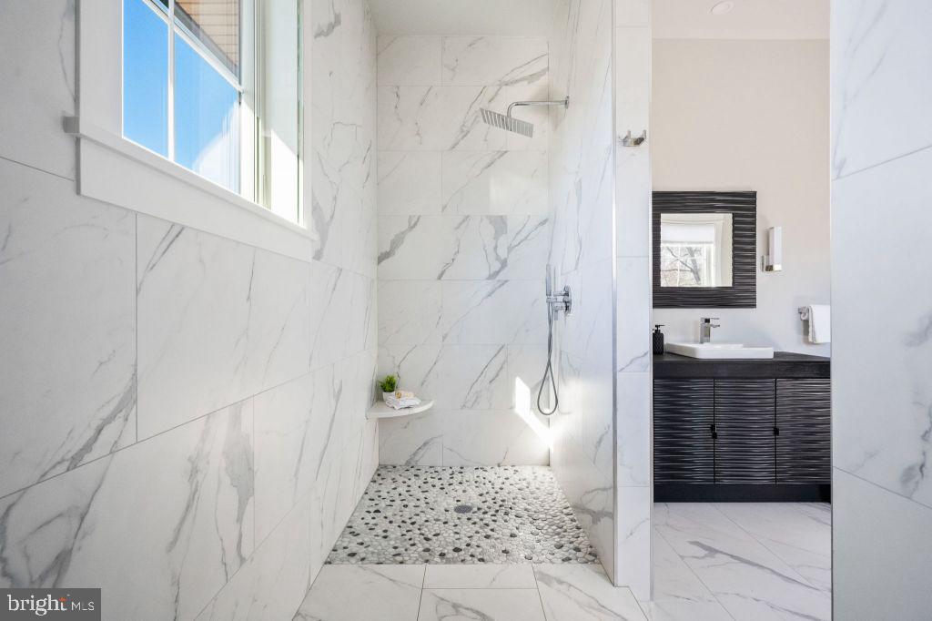 BERKSHIRE OAKWOOD - Residential