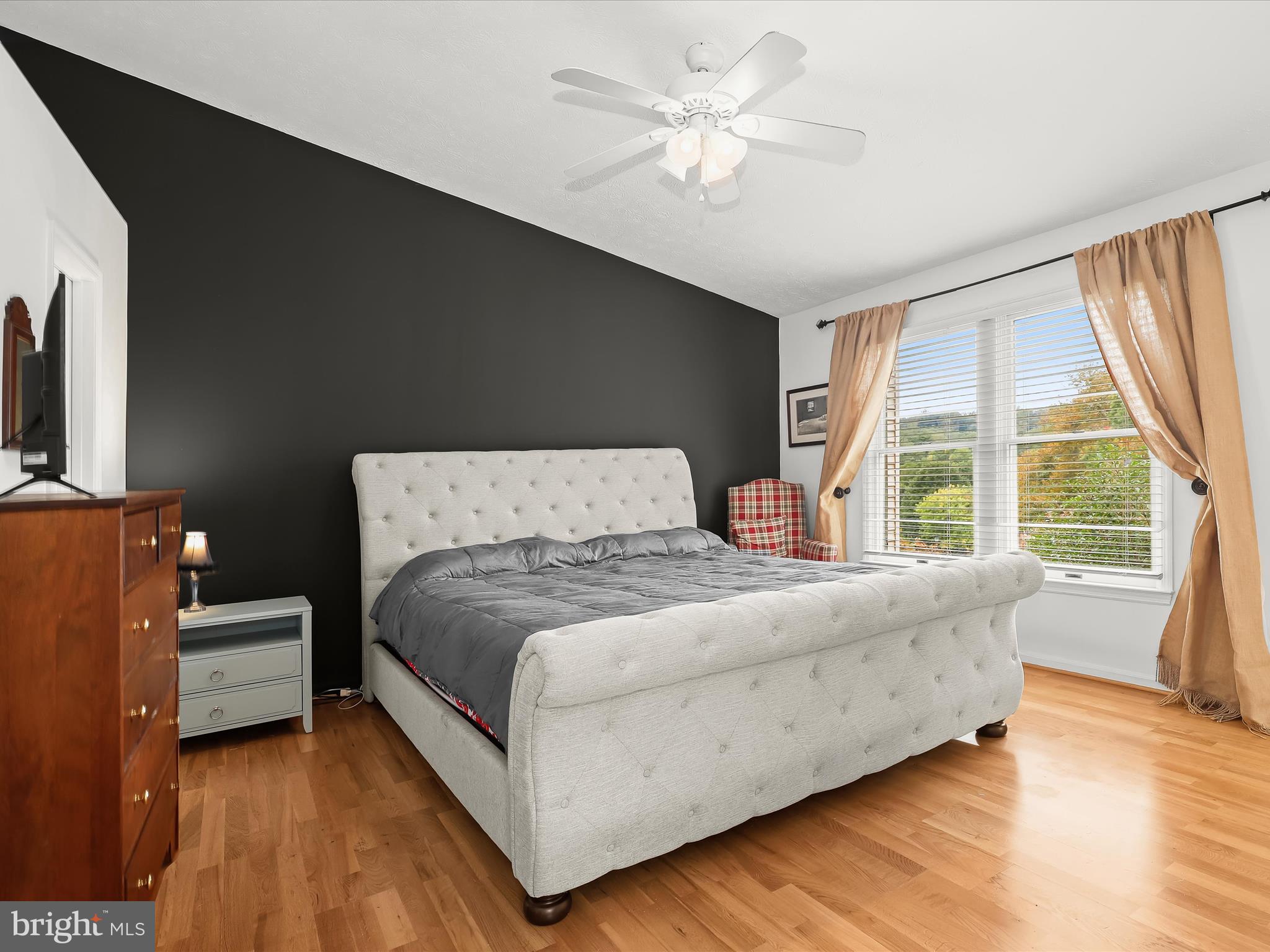GREENSPRING EAST - Residential