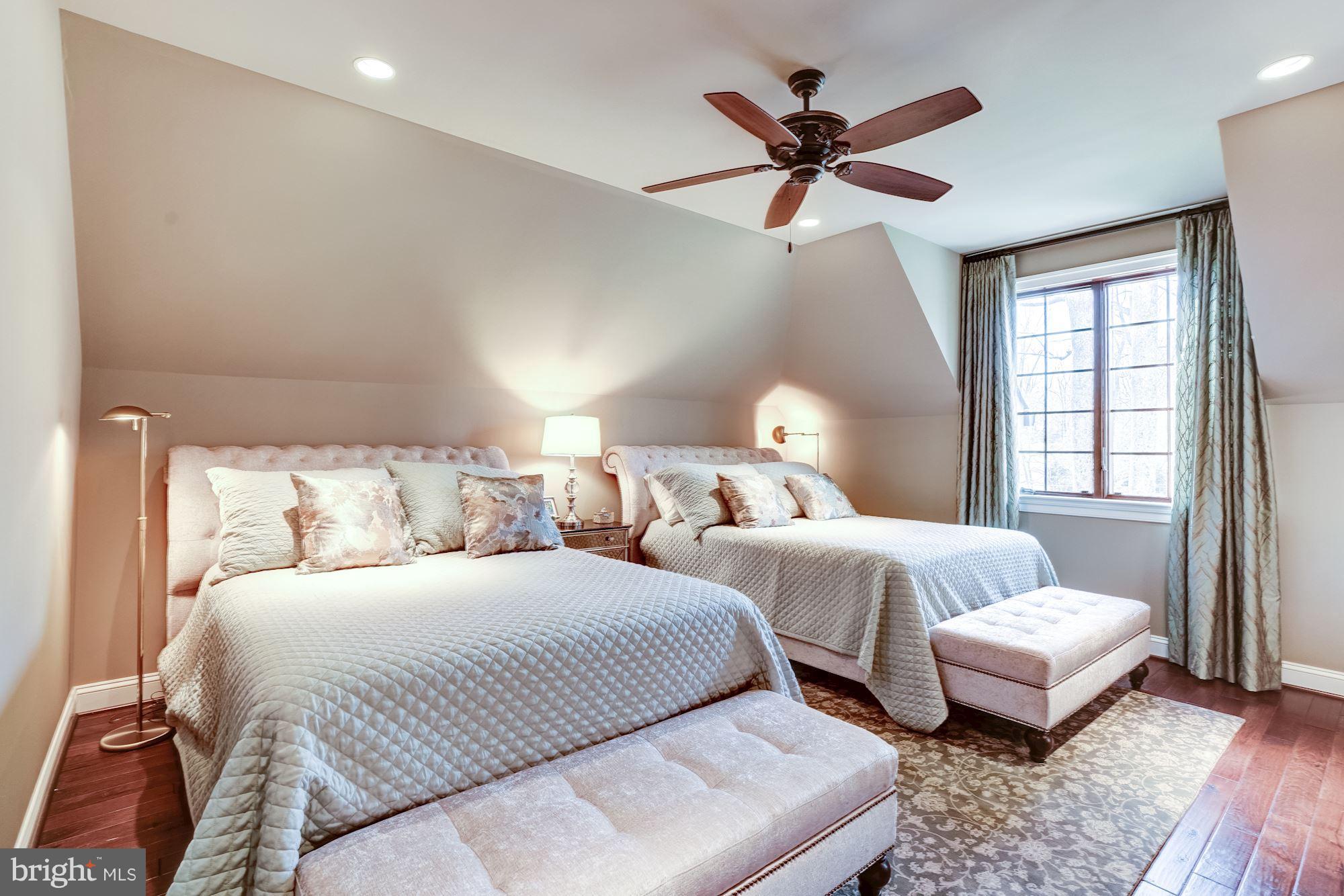 WOODHAVEN - Residential