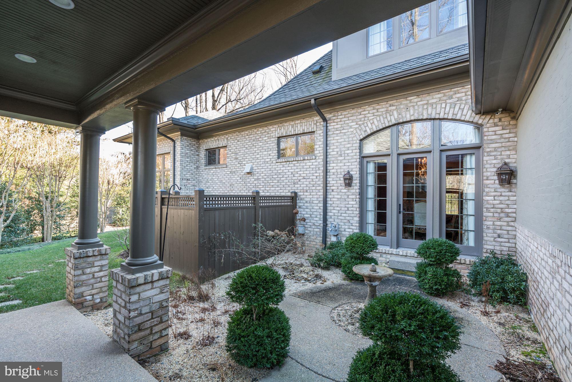 WOODHAVEN - Residential