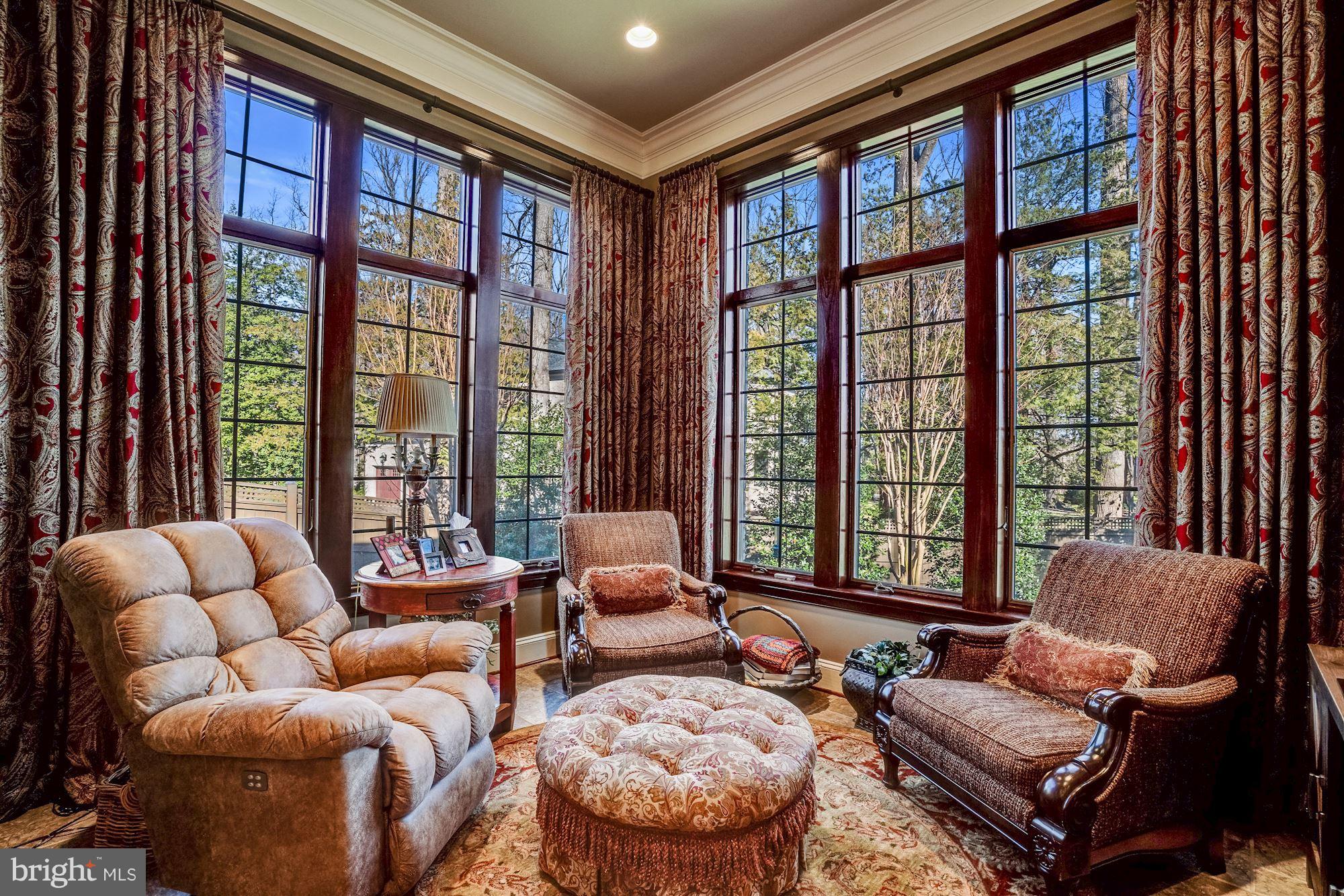 WOODHAVEN - Residential