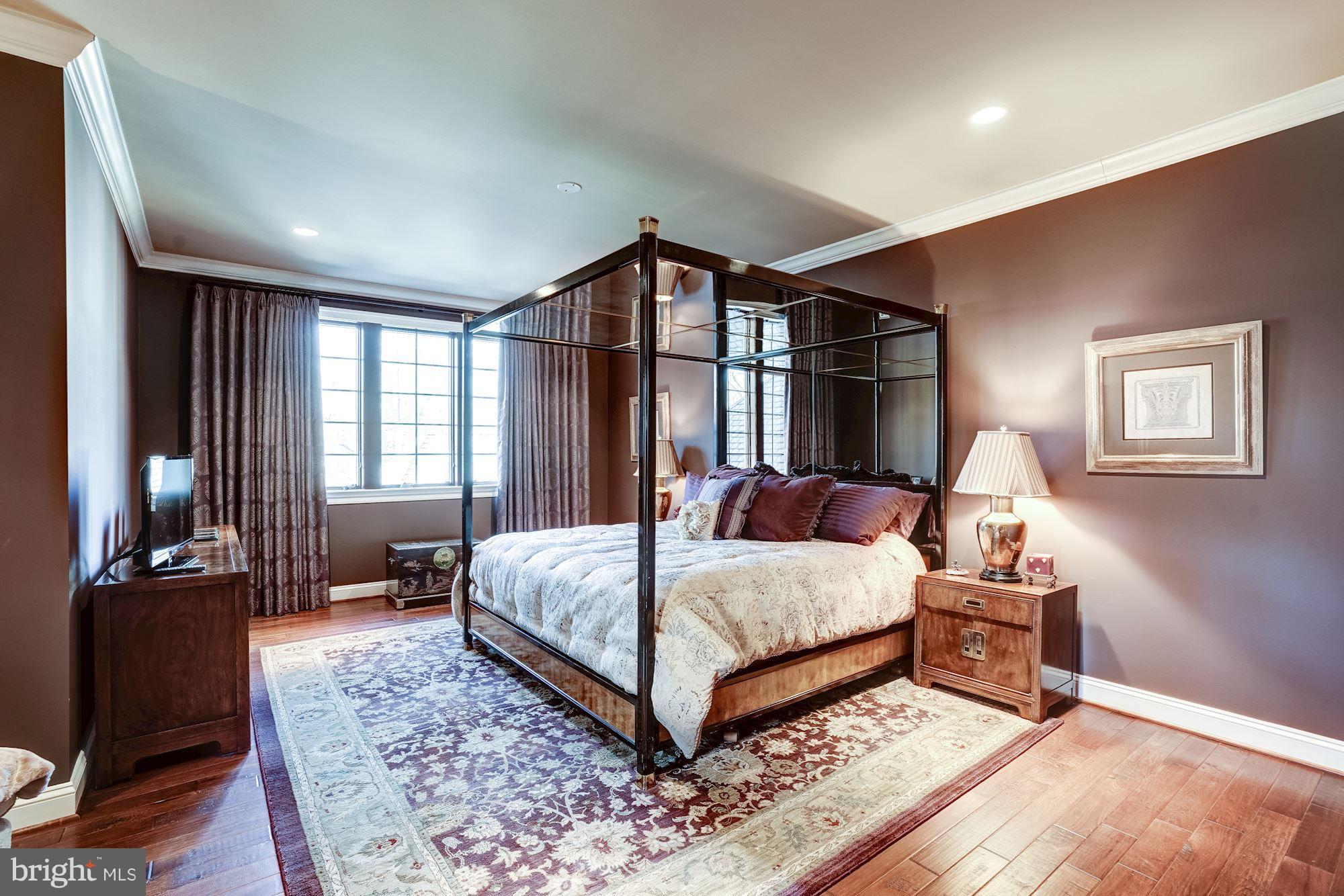 WOODHAVEN - Residential