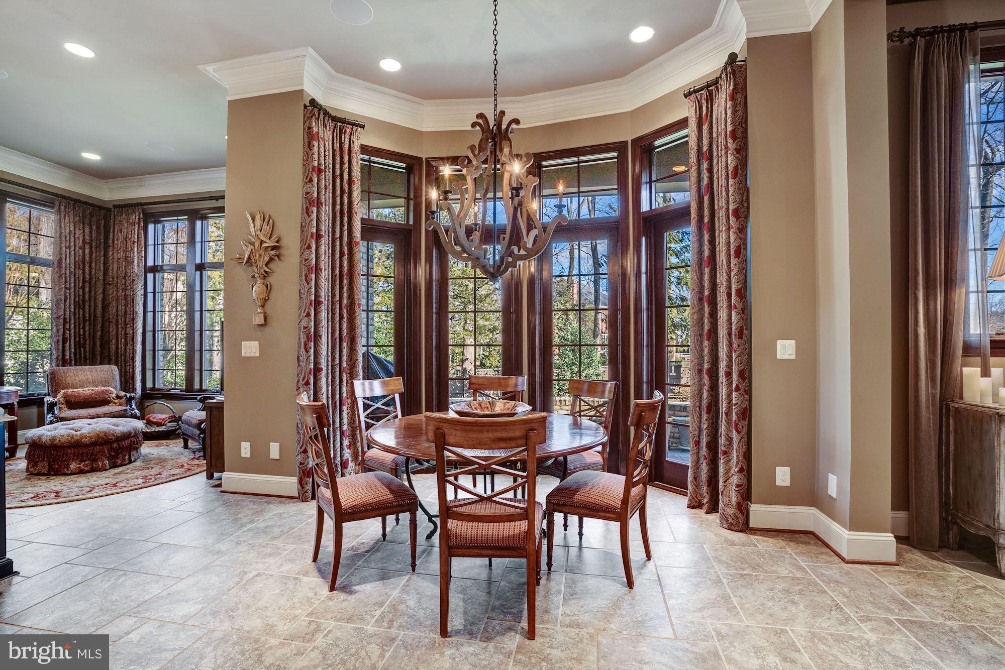 WOODHAVEN - Residential