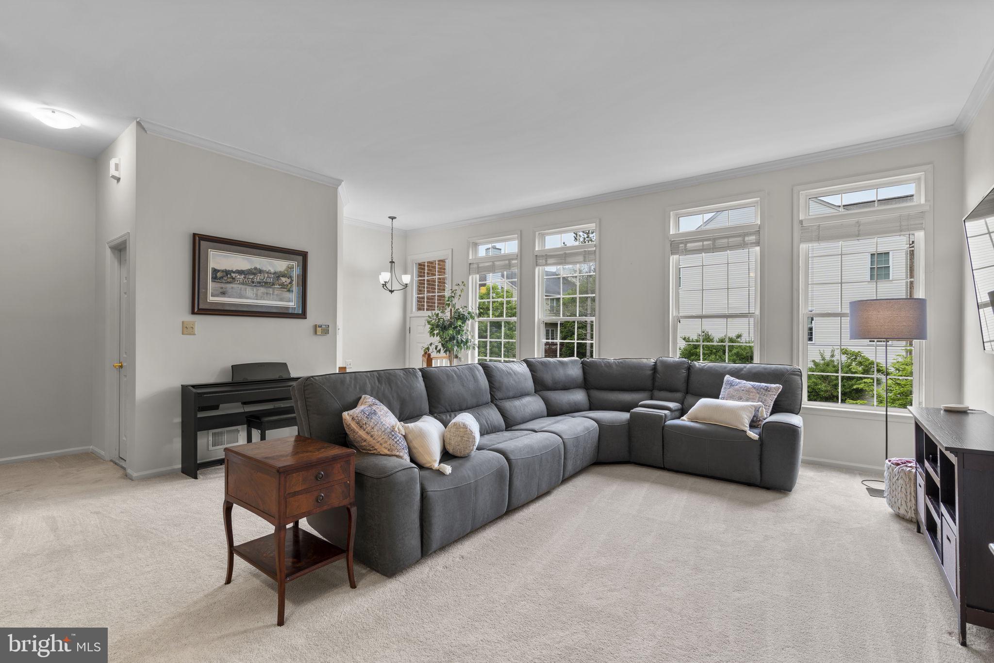 LOWES ISLAND/CASCADES - Residential