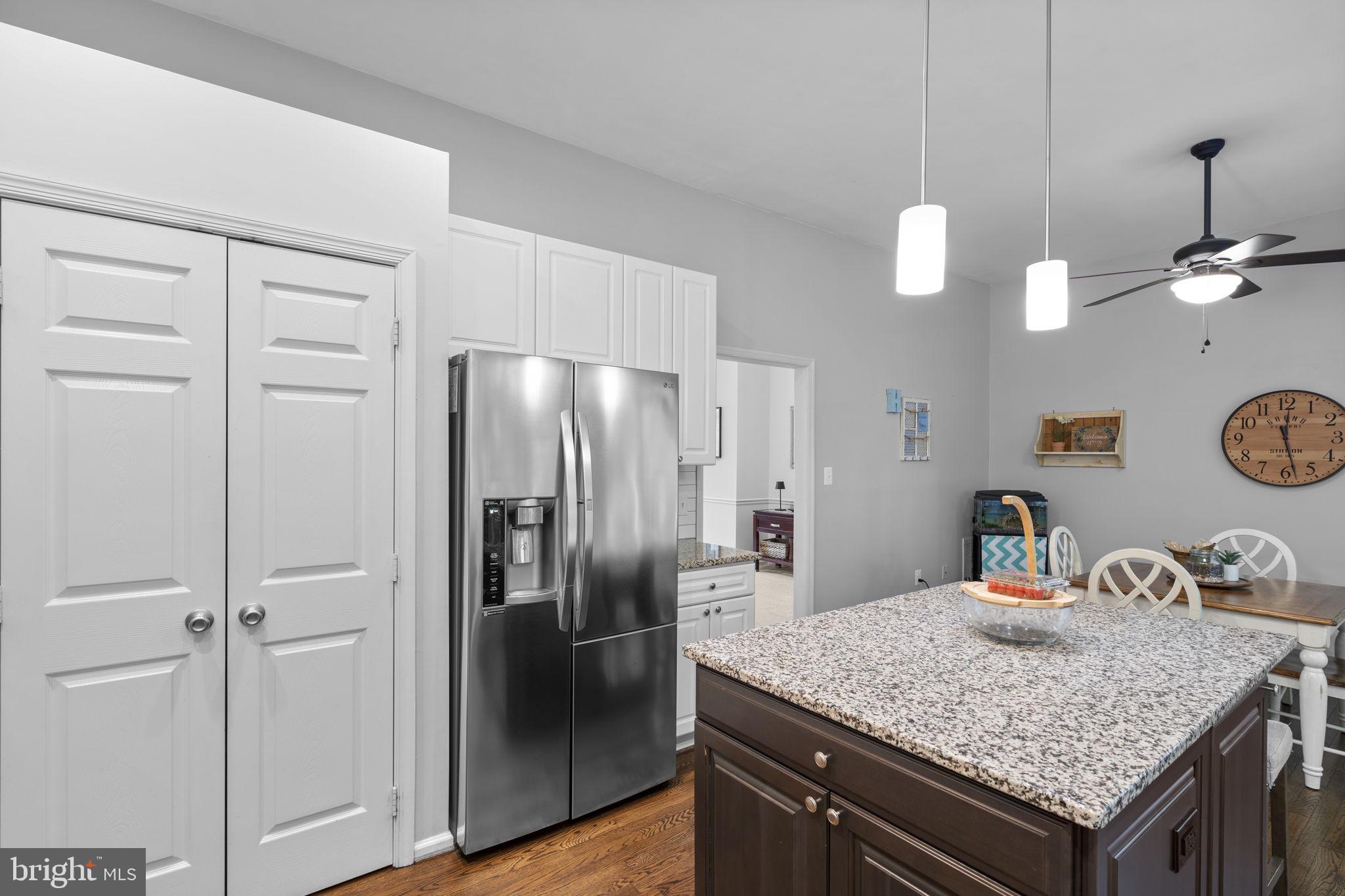 LOWES ISLAND/CASCADES - Residential