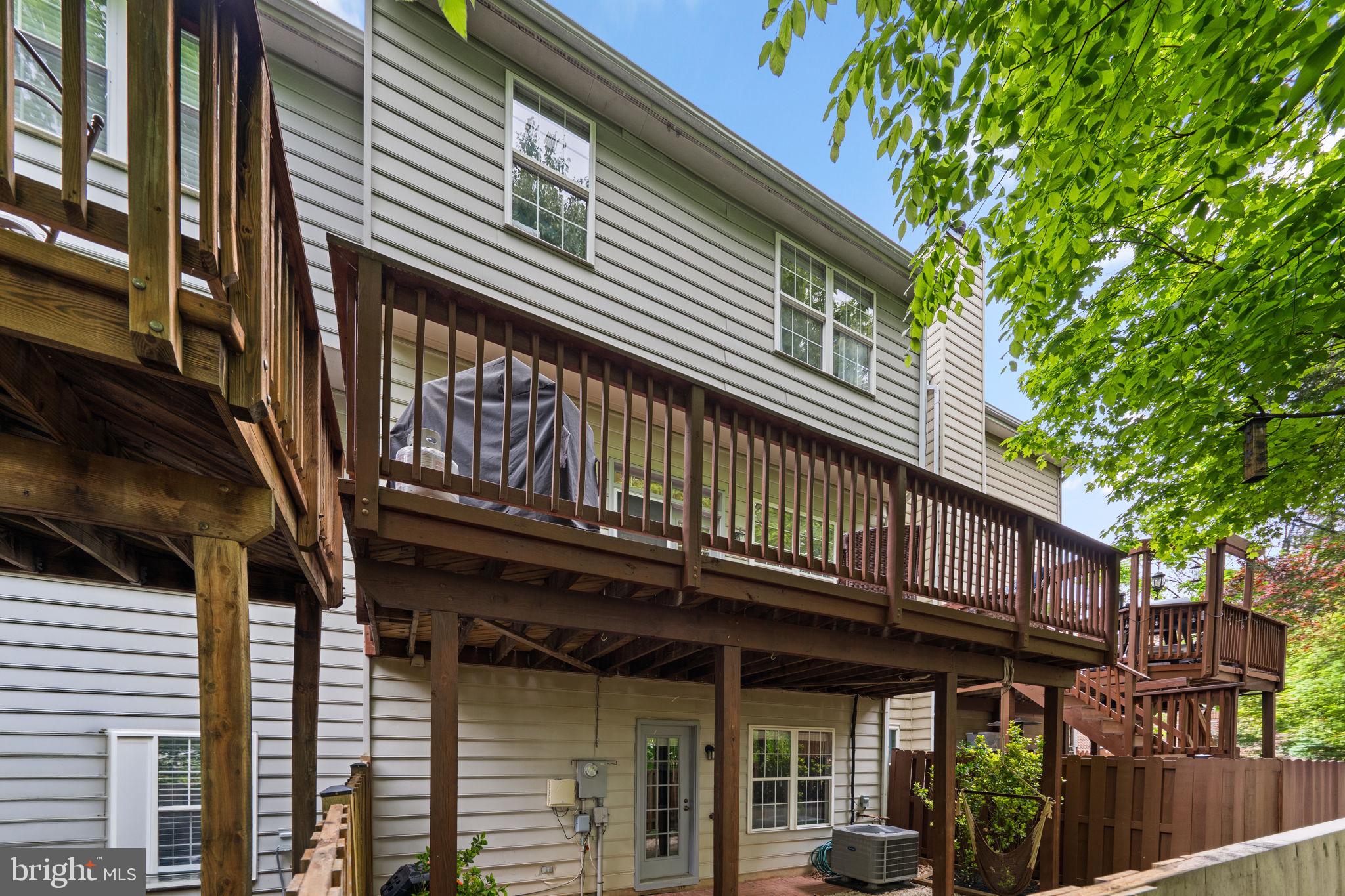 LOWES ISLAND/CASCADES - Residential