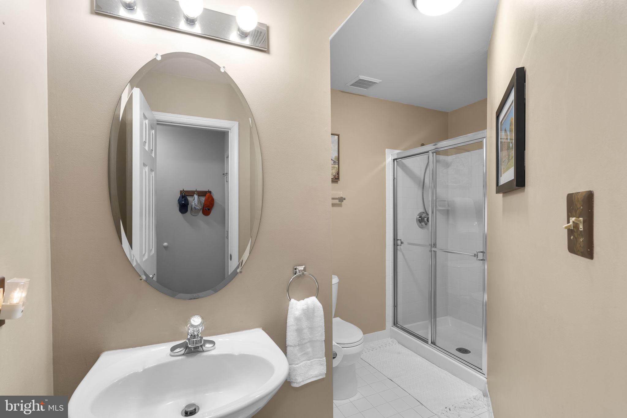 LOWES ISLAND/CASCADES - Residential