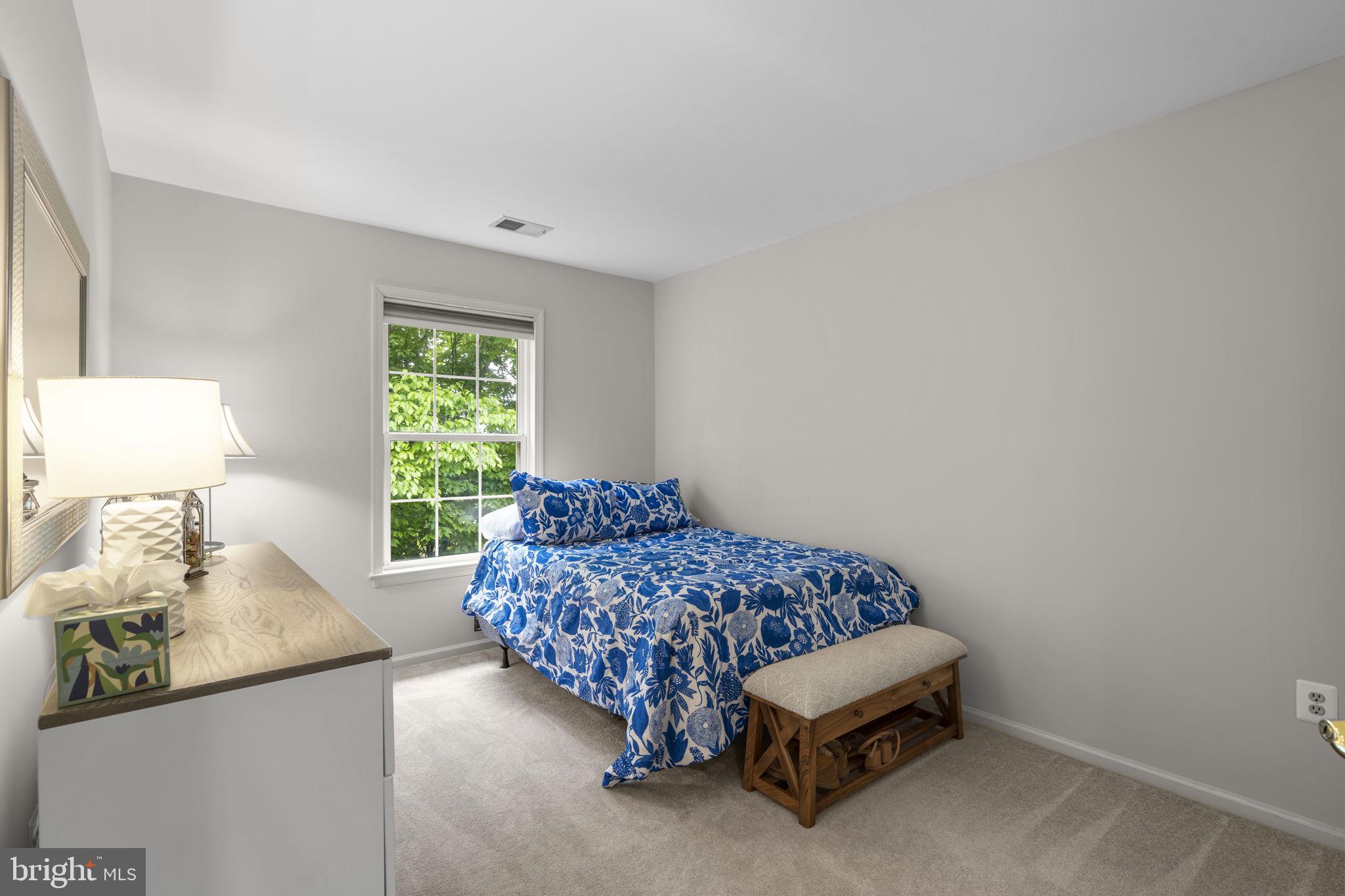 LOWES ISLAND/CASCADES - Residential