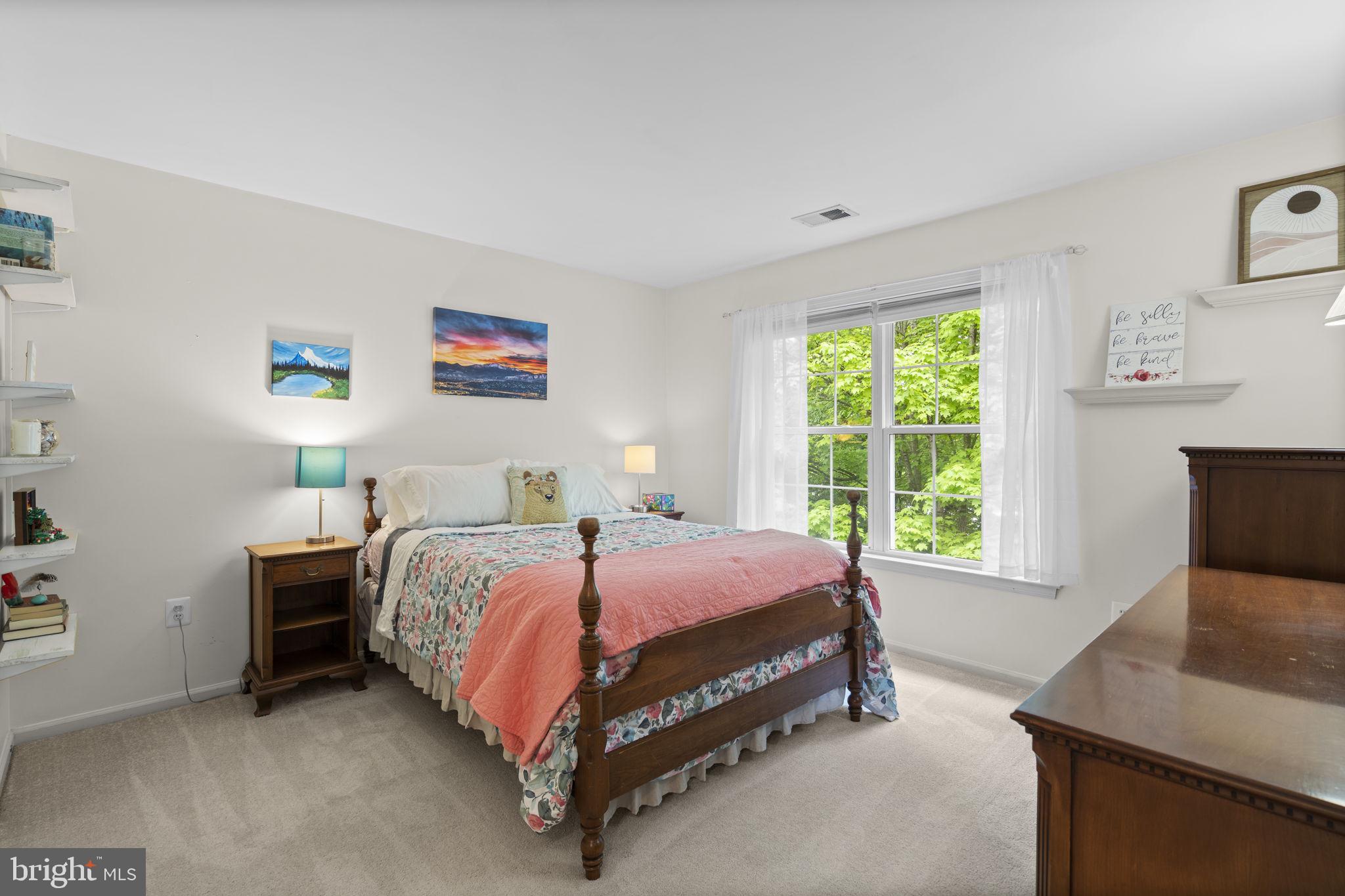 LOWES ISLAND/CASCADES - Residential