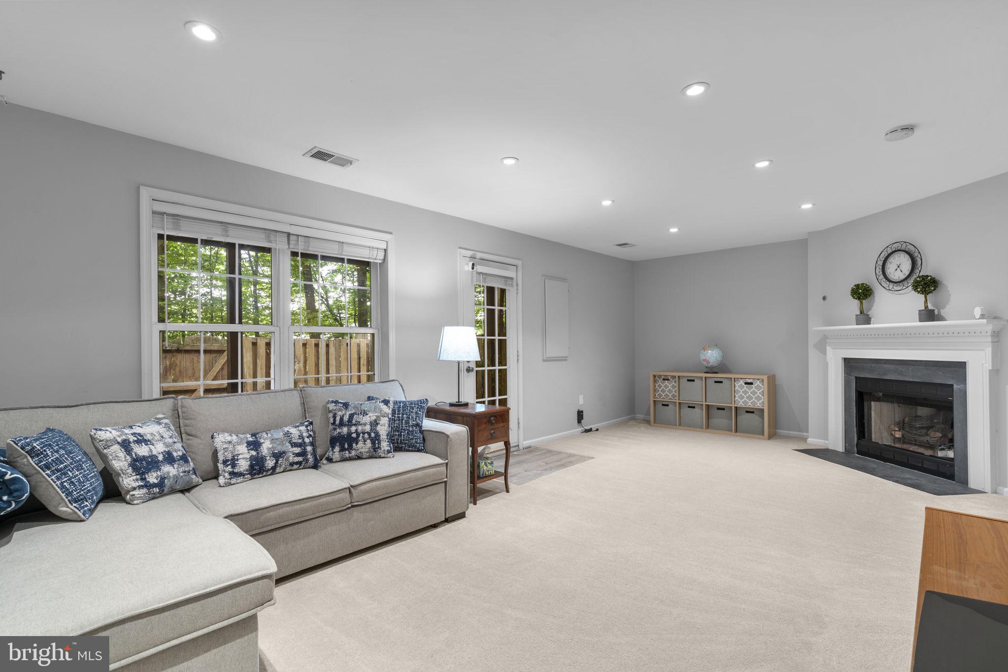 LOWES ISLAND/CASCADES - Residential