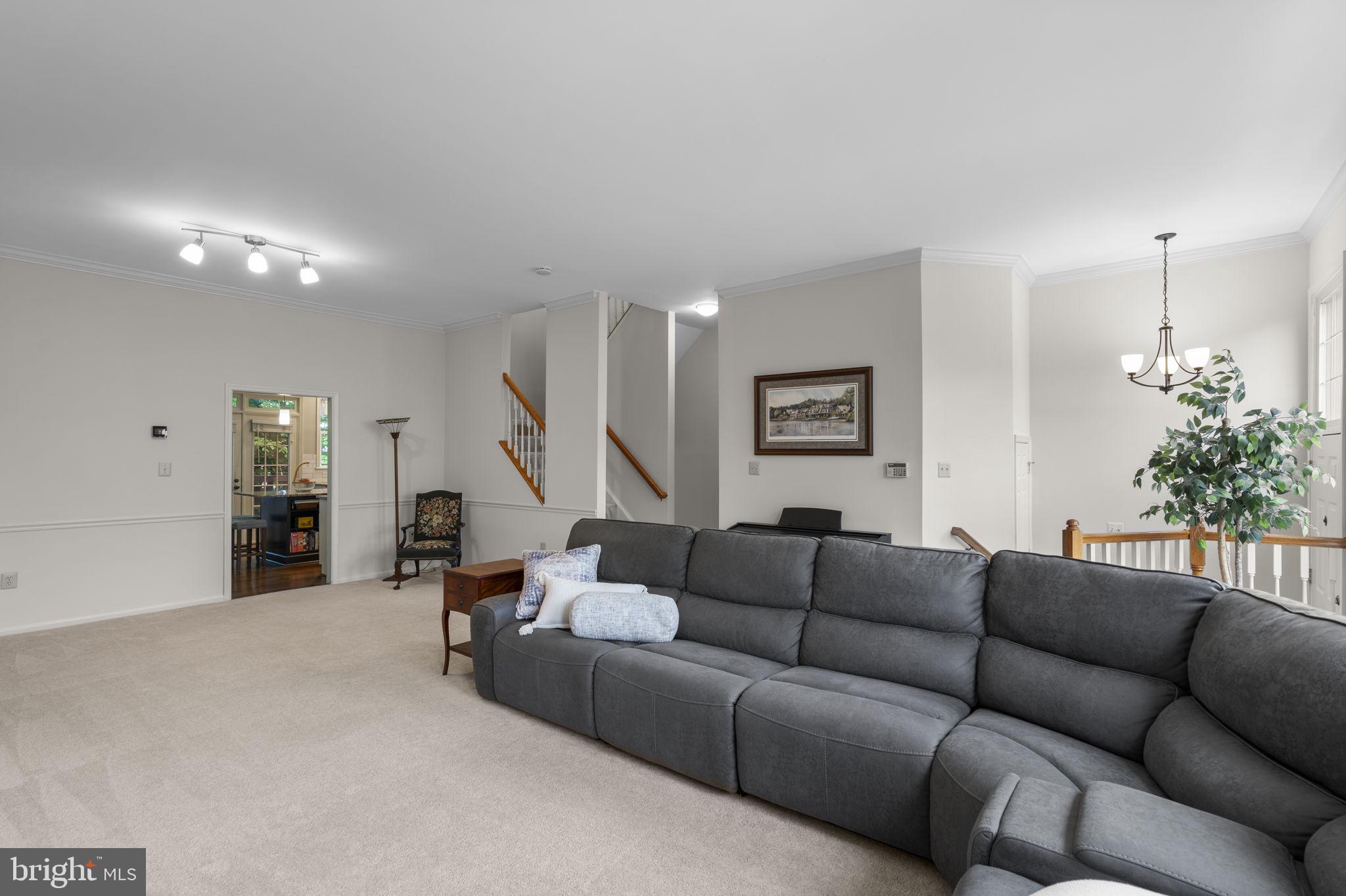 LOWES ISLAND/CASCADES - Residential