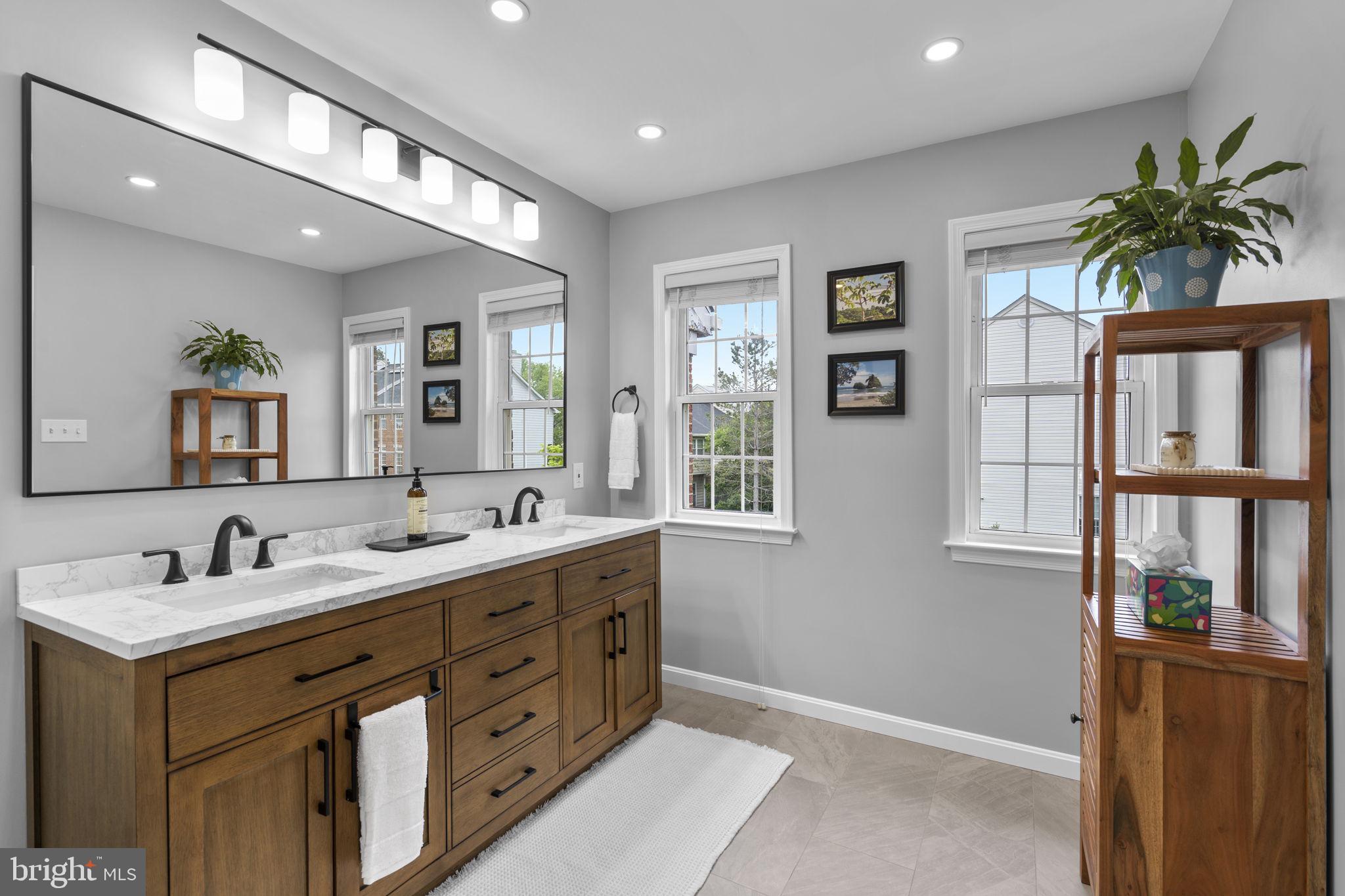 LOWES ISLAND/CASCADES - Residential