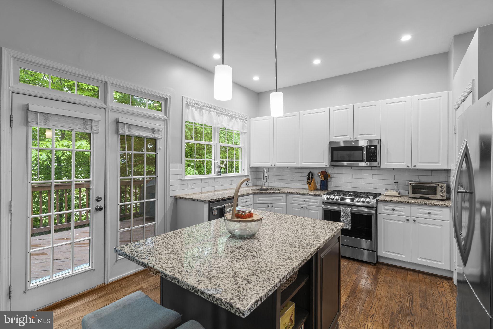 LOWES ISLAND/CASCADES - Residential