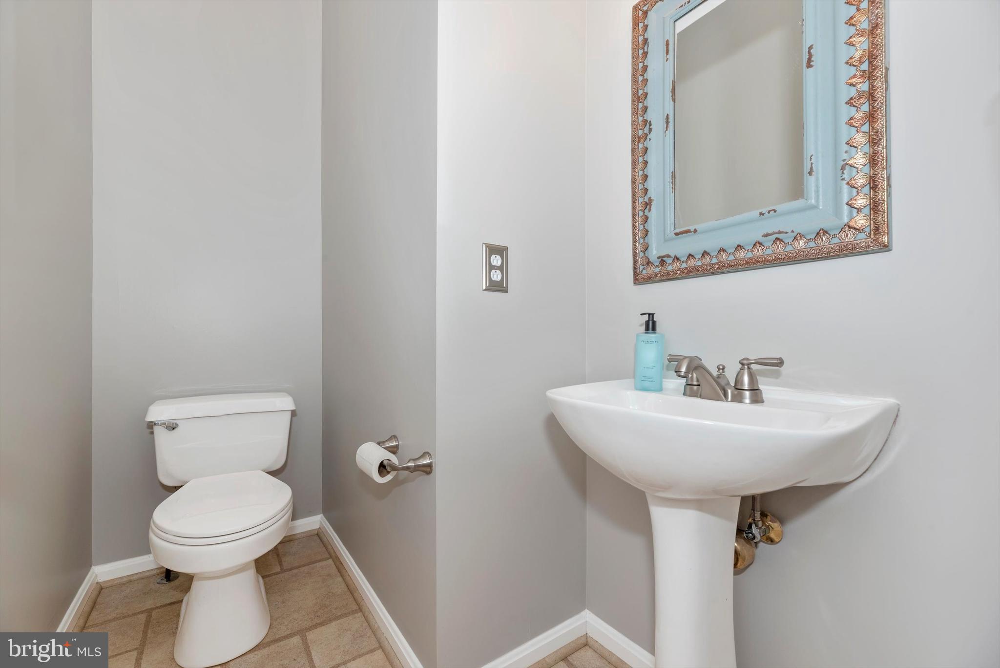 EDGEWOOD - Residential