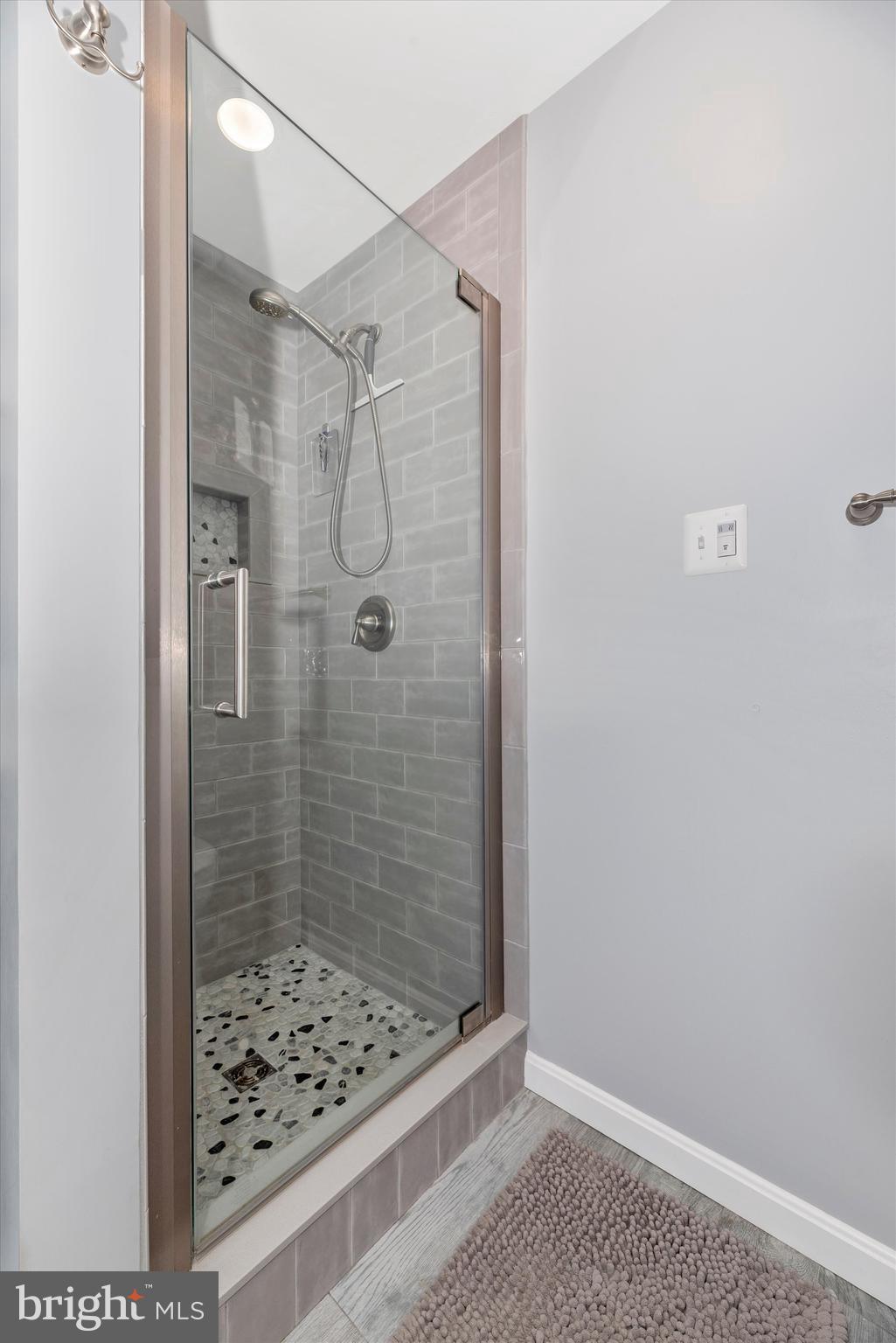 EDGEWOOD - Residential