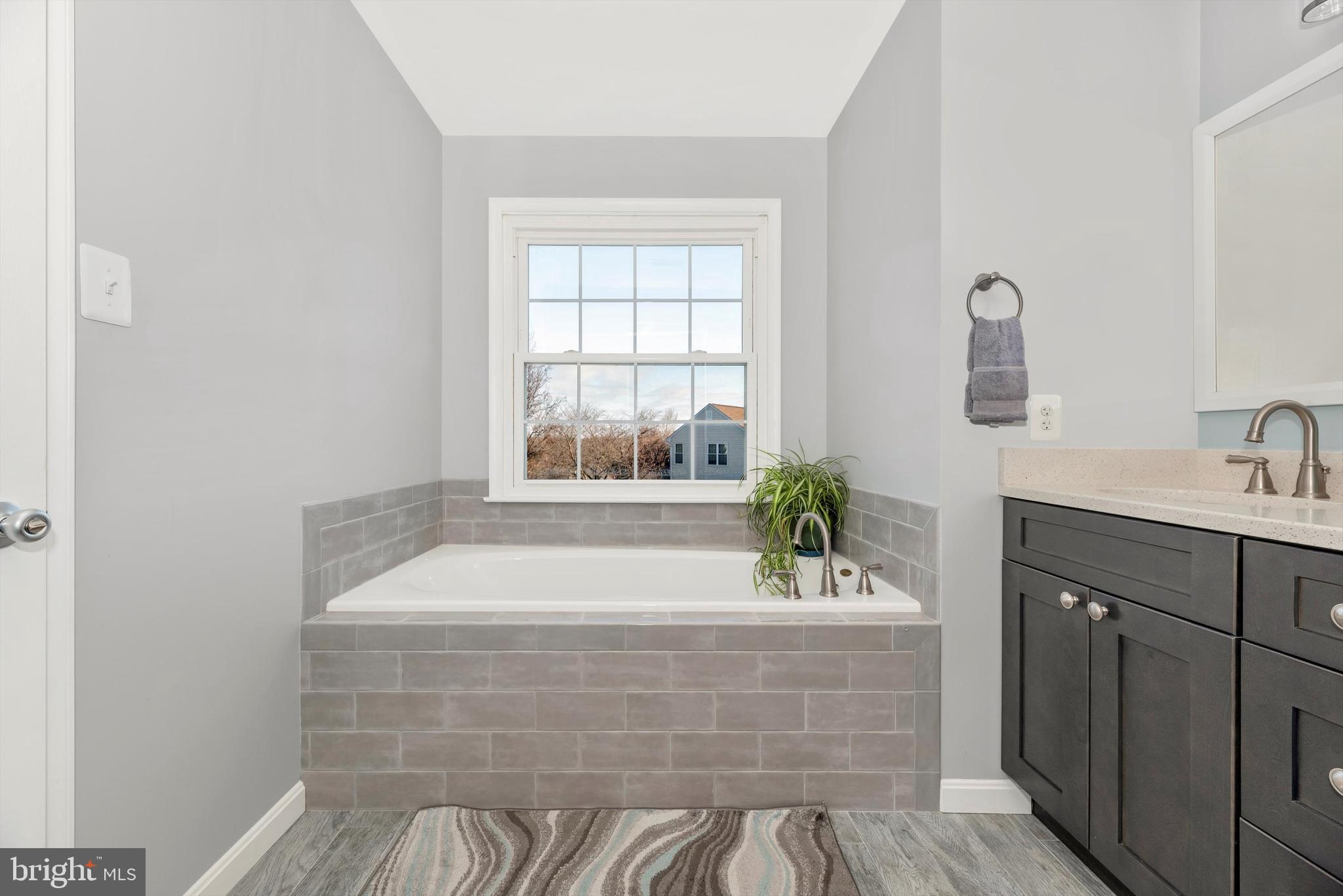 EDGEWOOD - Residential