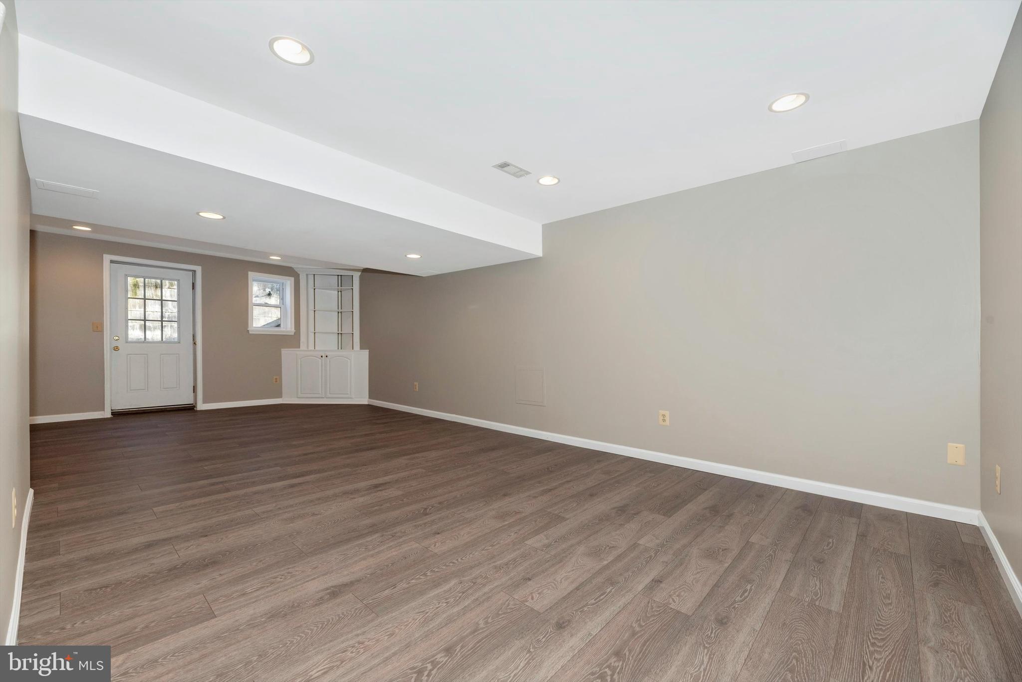 EDGEWOOD - Residential