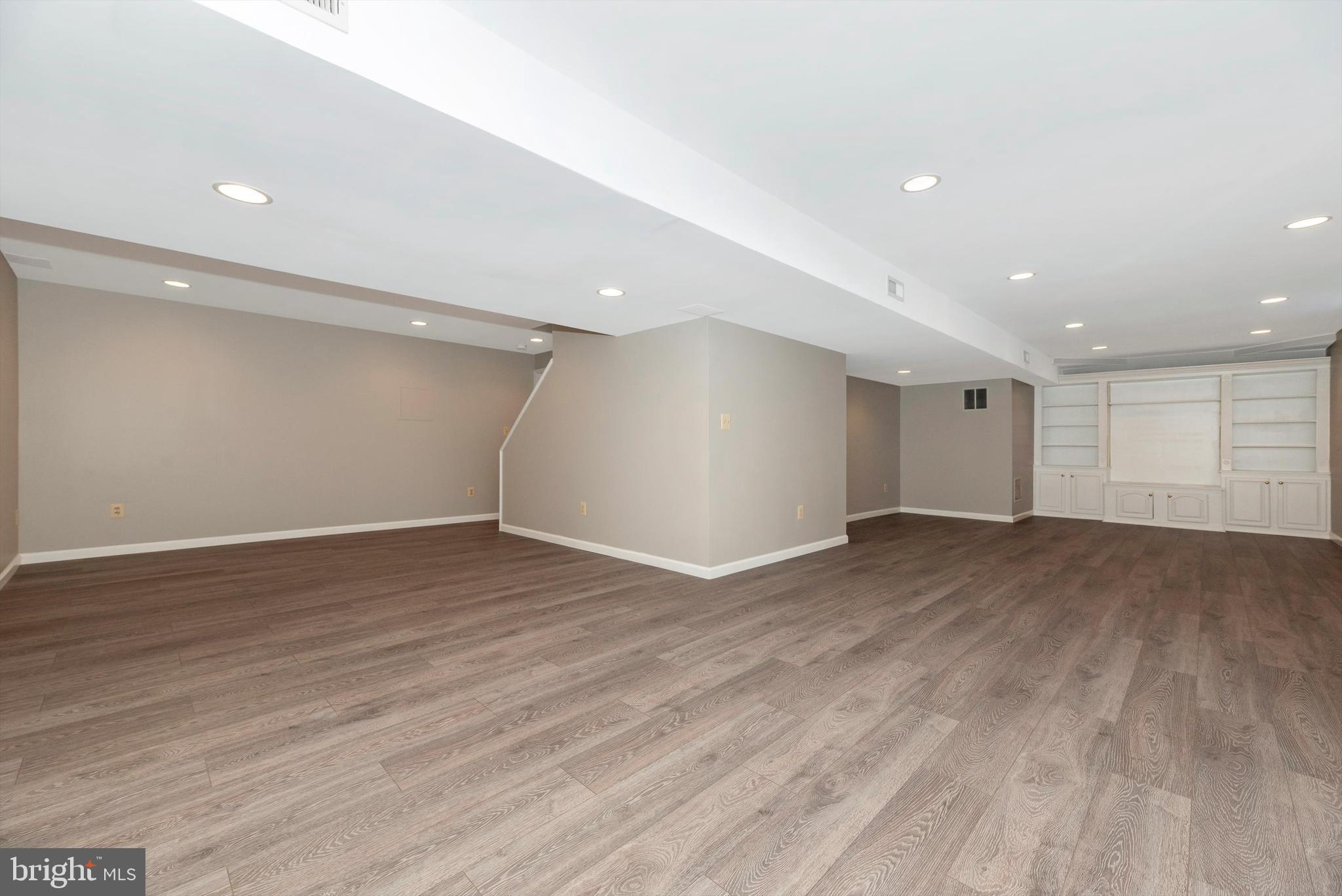 EDGEWOOD - Residential