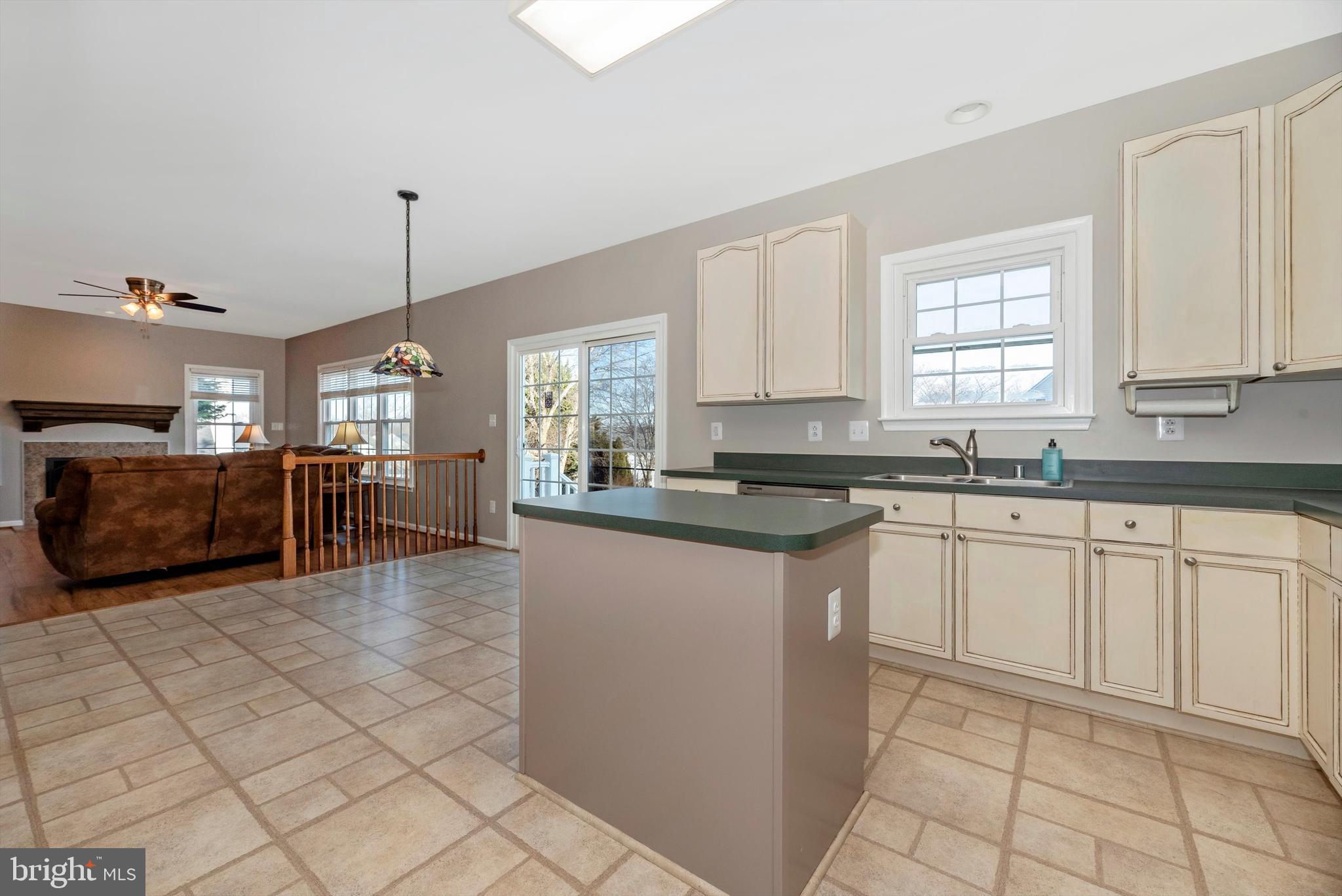 EDGEWOOD - Residential