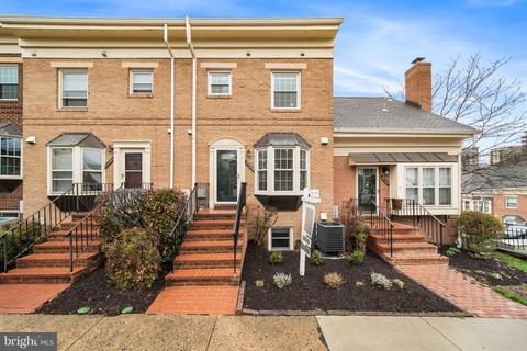 Condo For Sale - 2520 Fairfax Drive #4DIII<br/> Arlington County, ARLINGTON, VA 22201