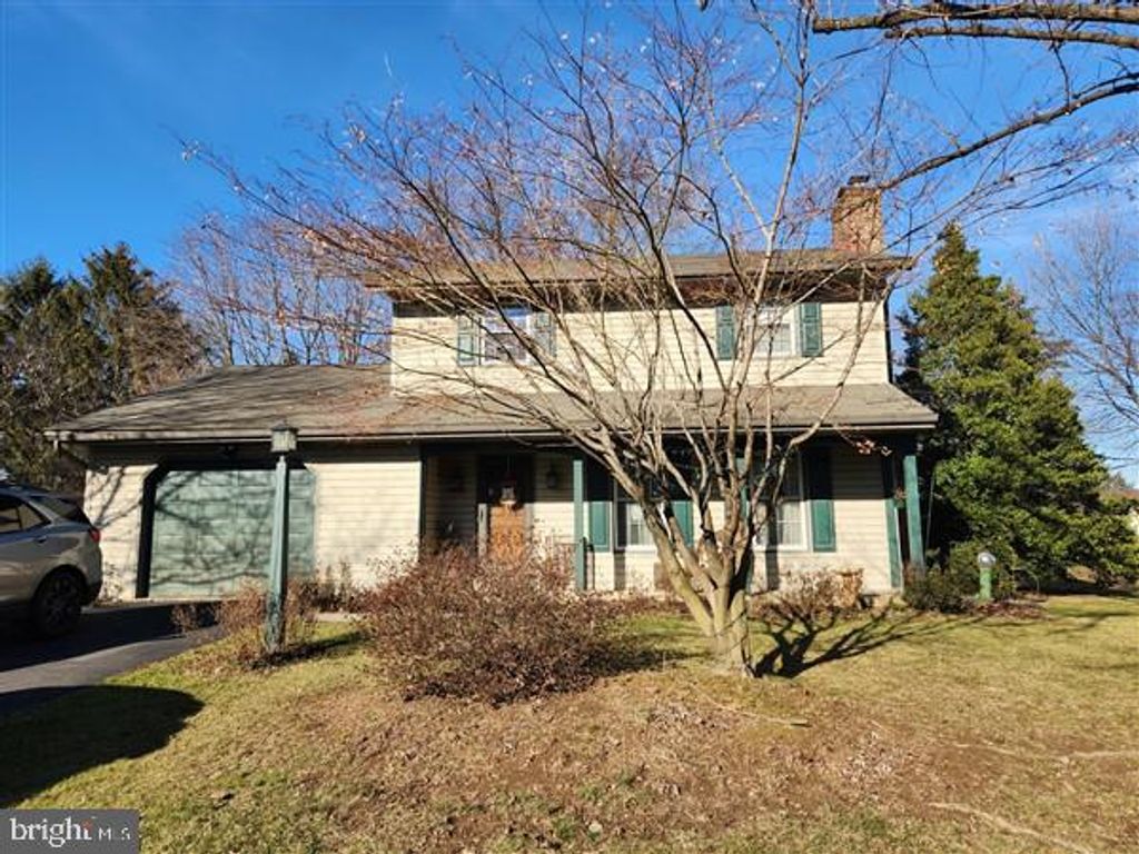 Photo of 833 Michael Drive, Mount Joy, PA 17552 (MLS # PALA2045798)