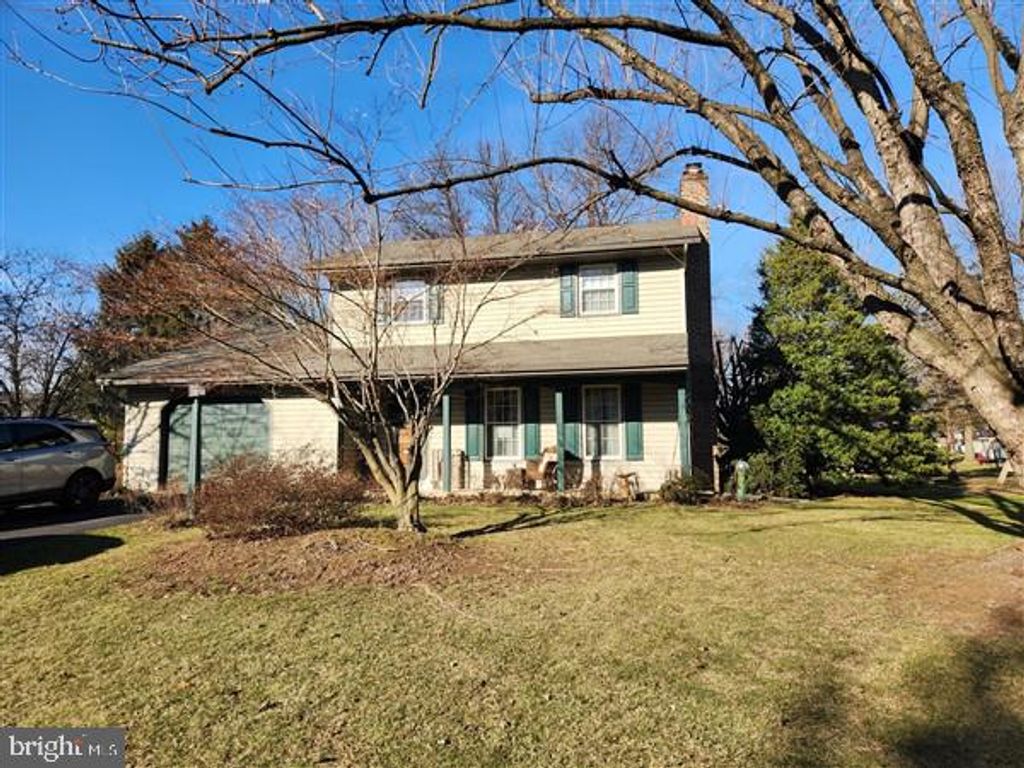 Photo of 833 Michael Drive, Mount Joy, PA 17552 (MLS # PALA2045798)