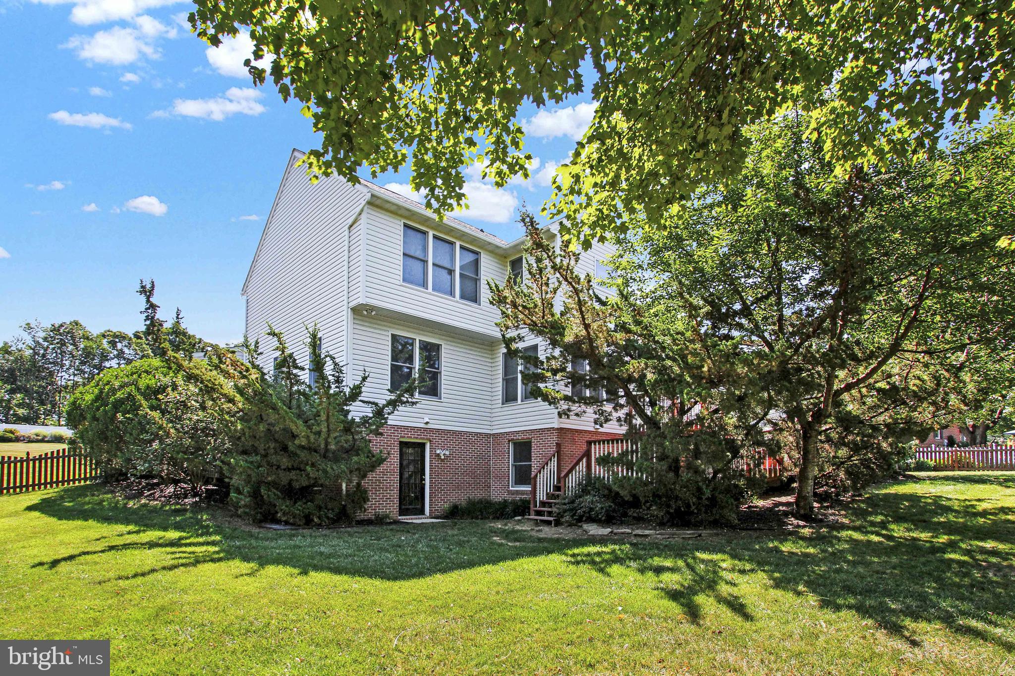 BRIDLEWOOD - Residential